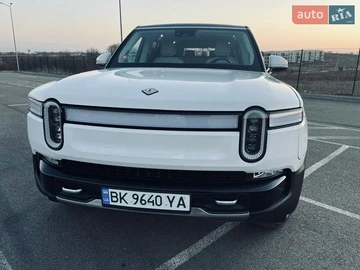 Авто Rivian R1S 2024 № 8599672