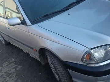 Авто Toyota Avensis 2002 № 8599679