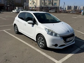 Авто Peugeot 208 2013 № 8599740