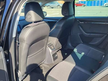 Авто  V 2010 № 8600003