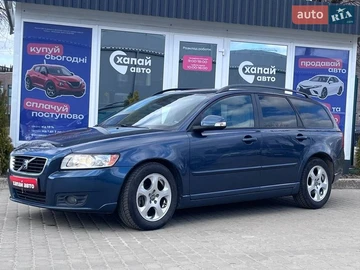 Авто Volvo V50 2010 № 8600159