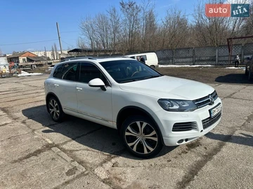 Авто Volkswagen Touareg 2013 № 8600206