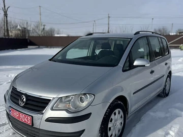 Авто Volkswagen Touran 2008 № 8600447