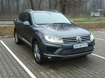 Авто Volkswagen Touareg 2015 № 8600662