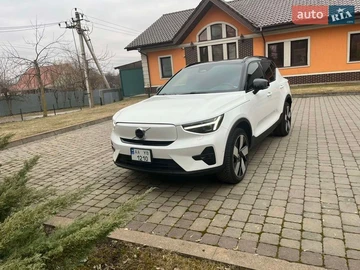 Авто Volvo Xc40 2023 № 8600689