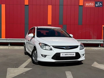 Авто Hyundai I30 2010 № 8600971