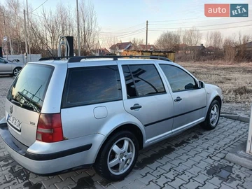 Авто Volkswagen Golf 2004 № 8601416