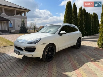 Авто Porsche Cayenne 2013 № 8601817