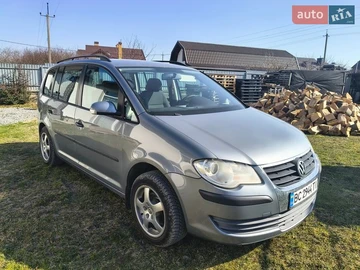 Авто Volkswagen Touran 2007 № 8602093