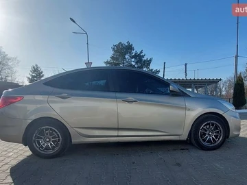 Авто Hyundai Accent 2013 № 8603016