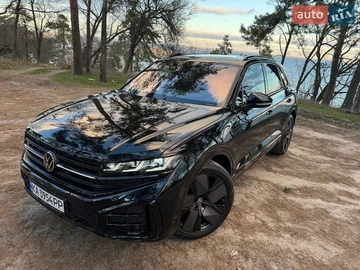 Авто Volkswagen Touareg 2025 № 8603501