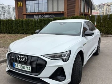 Авто Audi E-Tron 2020 № 8603605