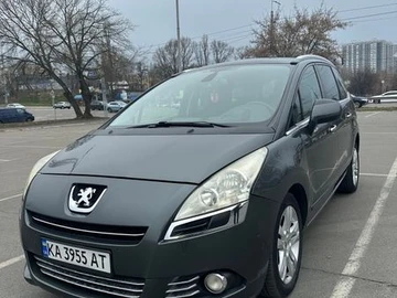 Авто Peugeot 5008 2010 № 8604079