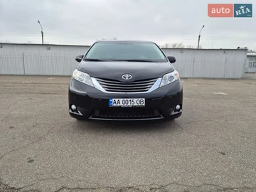 Авто Toyota Sienna 2012 № 8604123