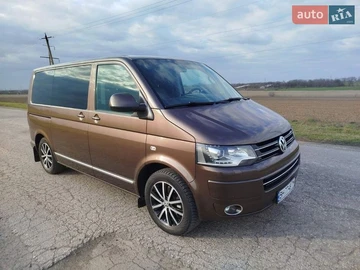 Авто Volkswagen Multivan 2015 № 8604130