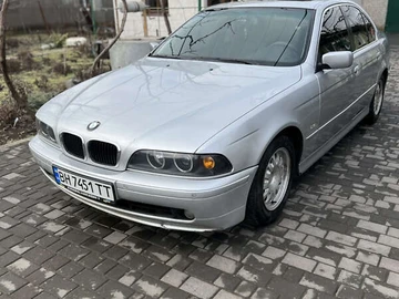 Авто BMW 5 Series 2002 № 8604354