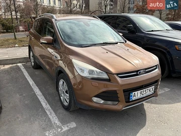 Авто Ford Kuga 2013 № 8604620