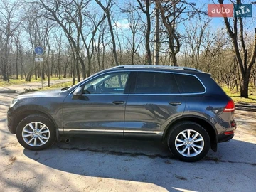 Авто Volkswagen Touareg 2012 № 8604633