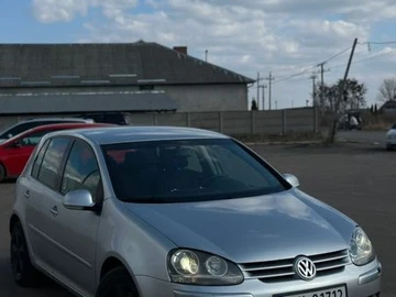 Авто Volkswagen Golf 2004 № 8604829
