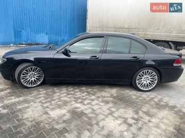 Авто BMW 7 Series 2004 № 8604955