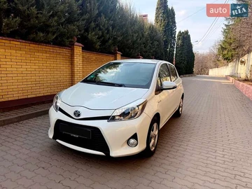 Авто Toyota Yaris 2014 № 8604987