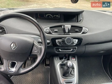 Авто Renault Scenic 2013 № 8605007