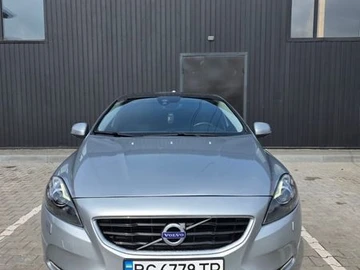 Авто Volvo V40 2016 № 8605211