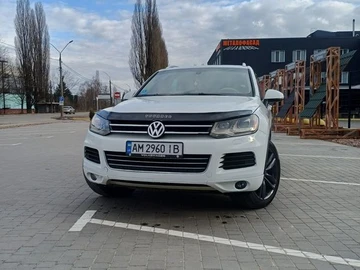 Авто Volkswagen Touareg 2012 № 8605248