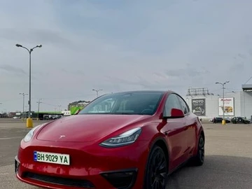 Авто Tesla Model Y 2023 № 8605312