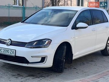 Авто Volkswagen E-Golf 2016 № 8605764