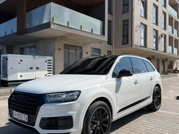 Авто Audi Q7 2015 № 8606094