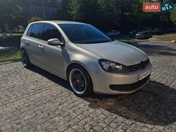 Авто Volkswagen Golf 2010 № 8606406