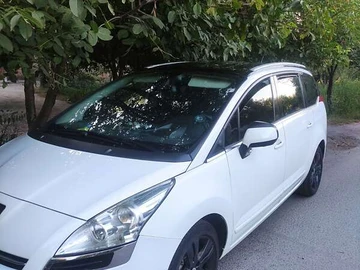 Авто Peugeot 5008 2012 № 8606725