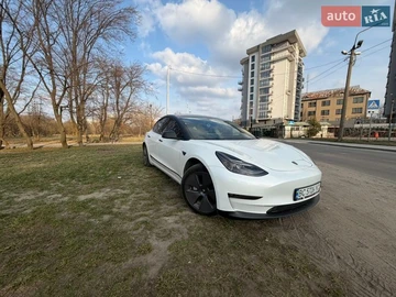 Авто Tesla Model 3 2023 № 8607027