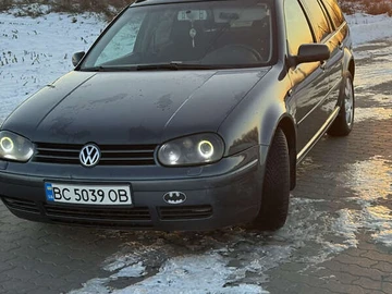 Авто Volkswagen Golf 2003 № 8607275