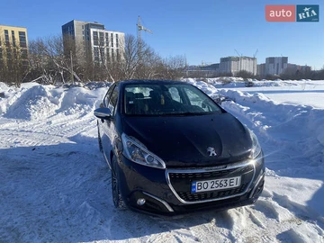 Авто Peugeot 208 2016 № 8607349