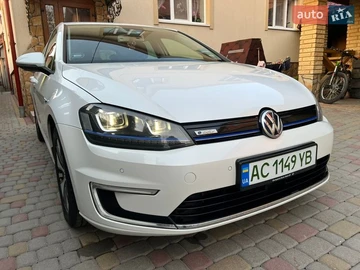 Авто Volkswagen E-Golf 2014 № 8608068