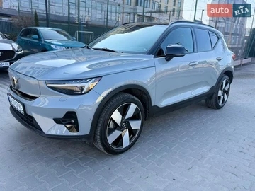 Авто Volvo Xc40 2023 № 8608341