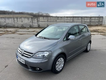 Авто Volkswagen Golf Plus 2008 № 8608555