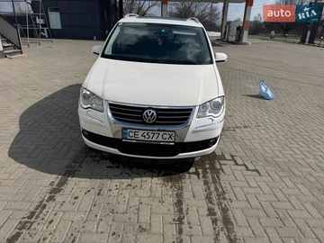 Авто Volkswagen Touran 2008 № 8608673
