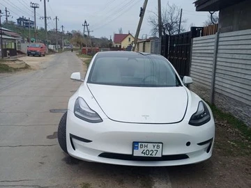 Авто Tesla Model 3 2019 № 8608940