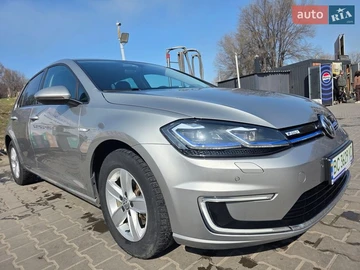 Авто Volkswagen E-Golf 2018 № 8608971