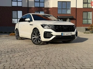 Авто Volkswagen Touareg 2018 № 8609018
