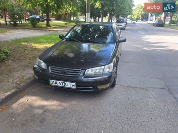 Авто Toyota Camry 2000 № 8609177