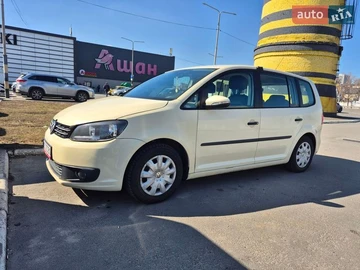 Авто Volkswagen Touran 2012 № 8609238