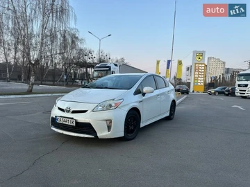 Авто Toyota Prius 2015 № 8609288