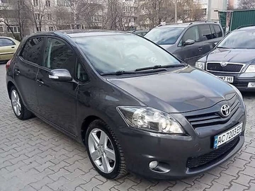 Авто Toyota Auris 2010 № 8609301