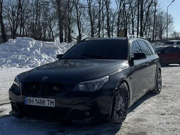 Авто BMW 5 Series 2004 № 8609309