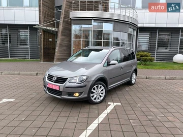 Авто Volkswagen Touran 2008 № 8609939