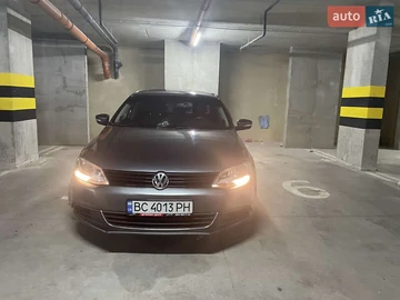 Авто Volkswagen Jetta 2012 № 8609971